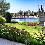 Sunny Апартхотел