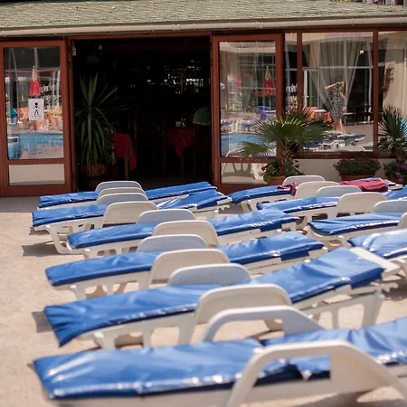 Апартхотел Sunny 3*